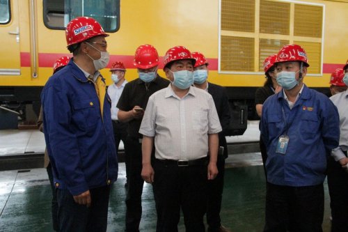 襄阳市副市长李德璋一行莅临FH（中国）重工开展工业企业调研工作