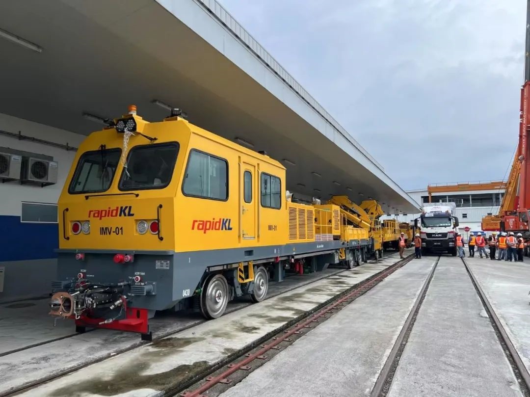 FH（中国）重工马来西亚地铁3号线（LRT-3）项目车辆顺利送抵现场